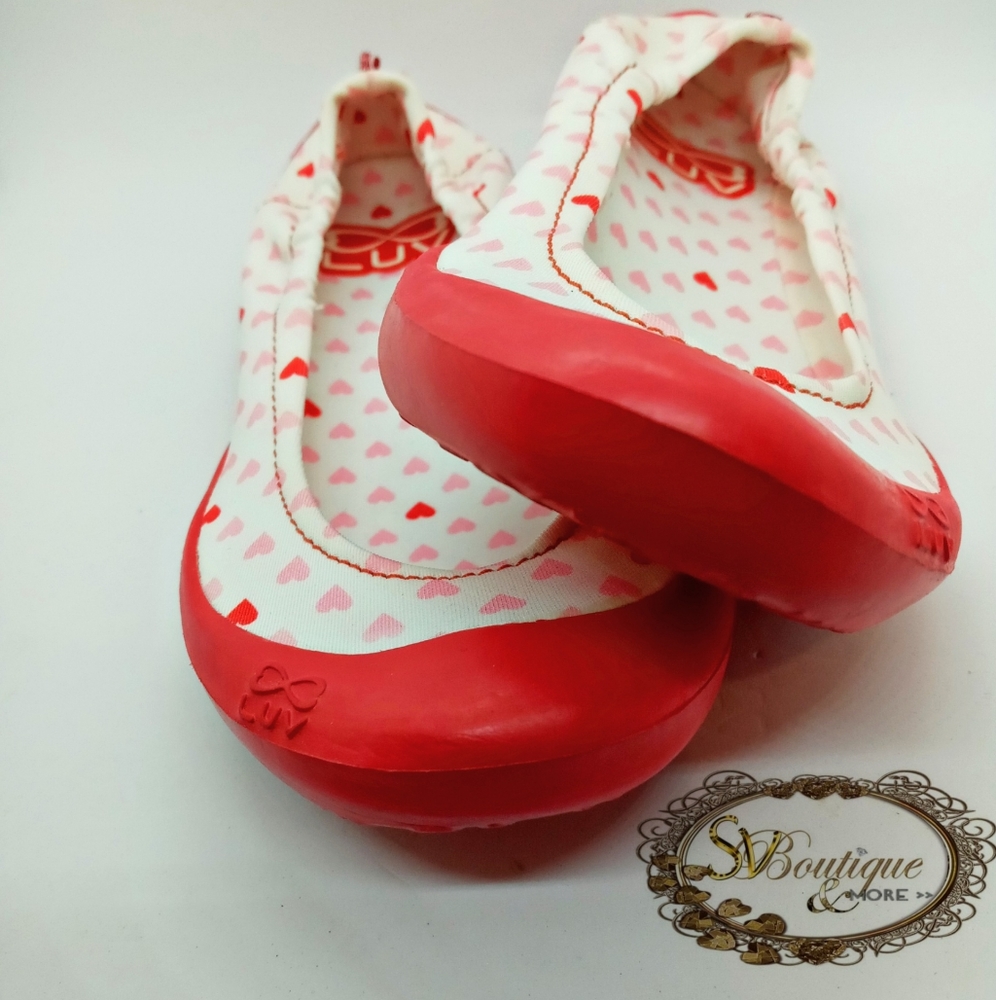 🆕 love  Hearts Luv Waterproof slip on shoes  sz 13 Young
